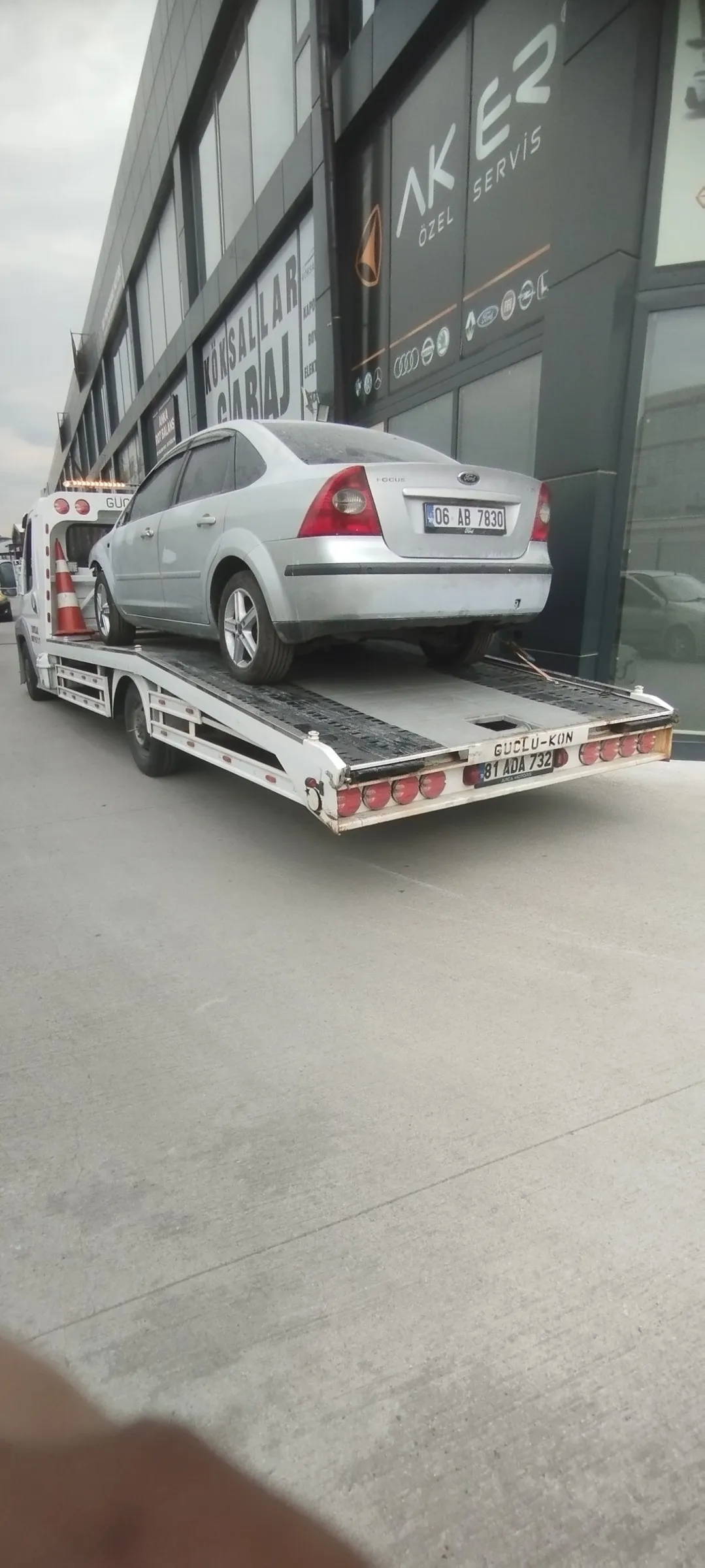 Mercedes binek araç çekme hizmeti