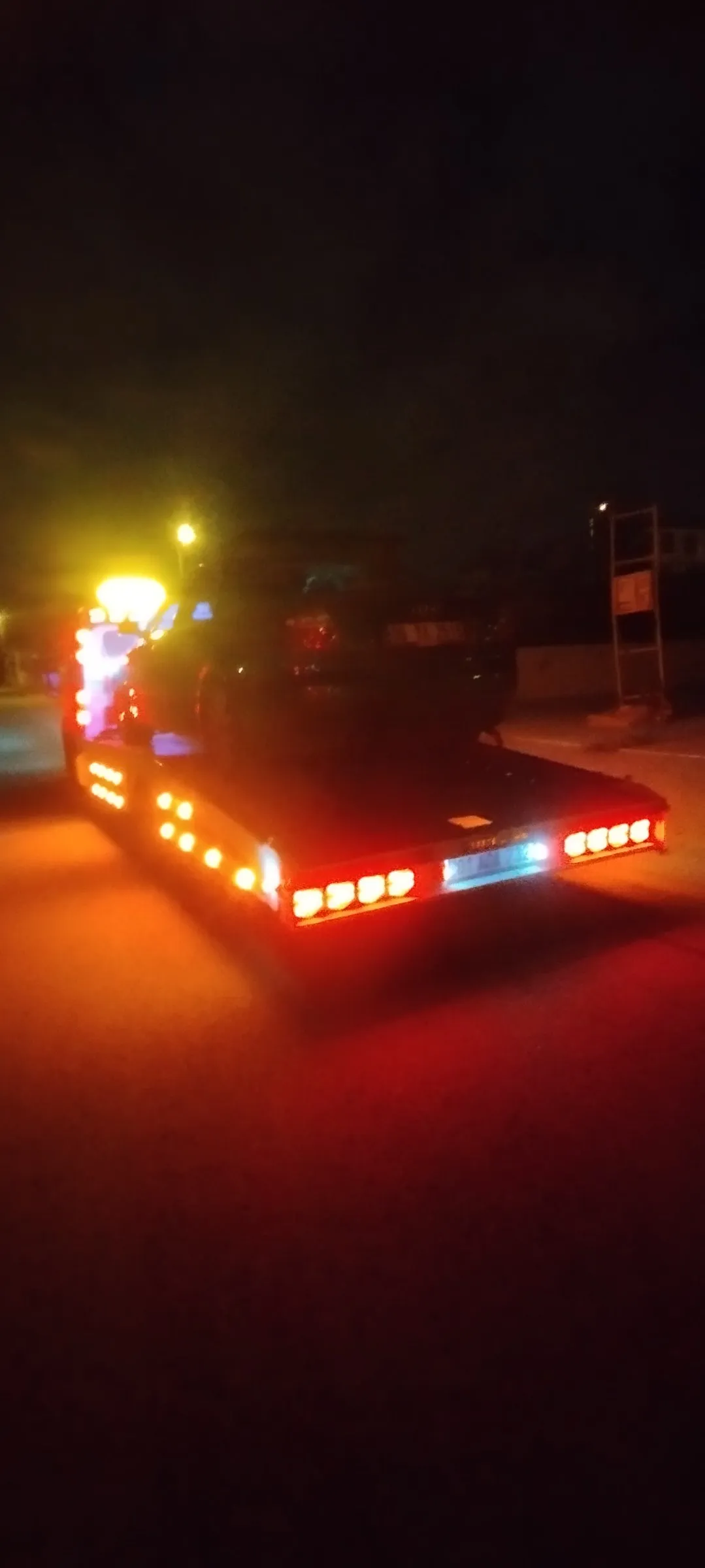 Dostlar Yol Yardım çekici aracı gece görevde — Ankara oto kurtarma